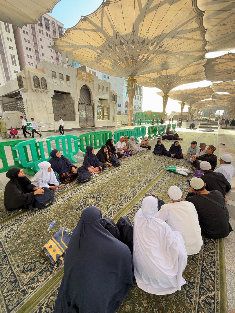 Pembimbing umroh / mutowif