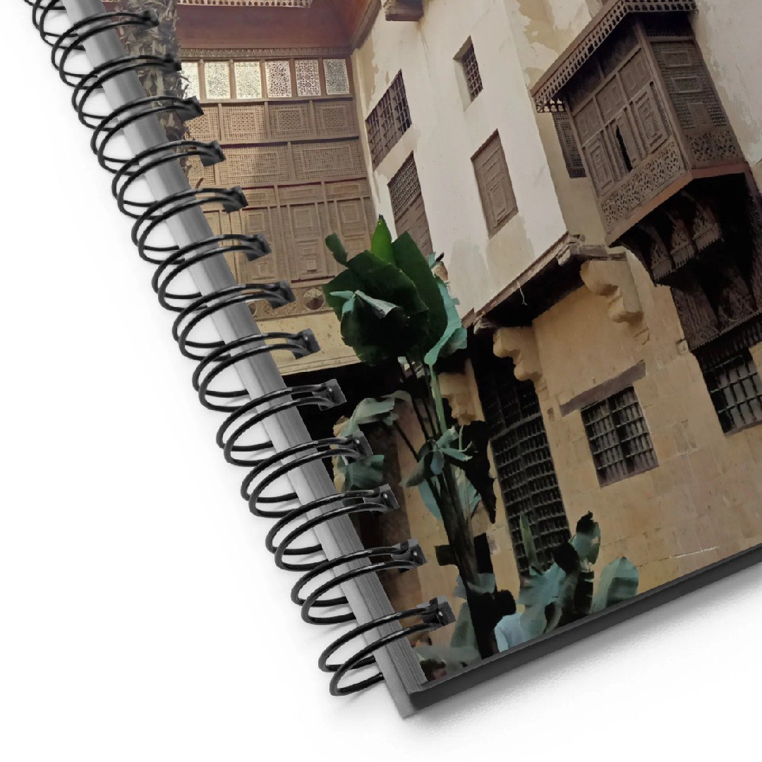 "تصميم دفتر (Notebook) تراثي: دمج التوثيق المعماري بالاستخدام اليومي".