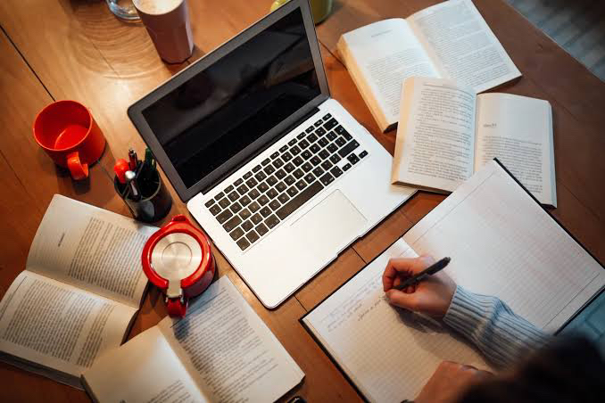 حل-واجبات-و-كتابه-بحوث