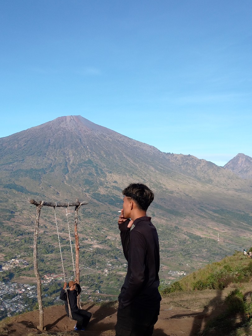 mendaki-gunung