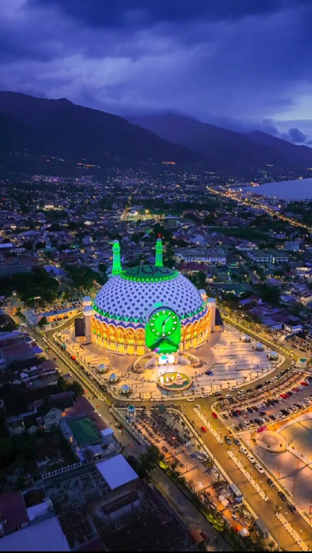 mesjid-raya-baitul-khairaat