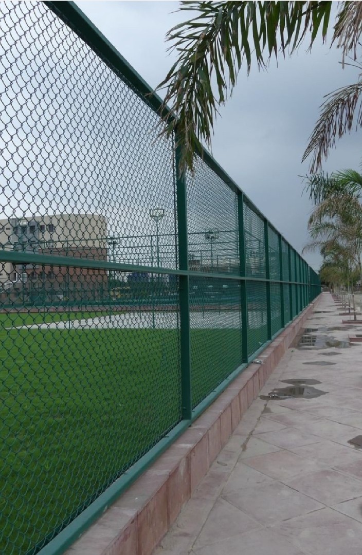 انشاء ملاعب رياضية كرة القدم