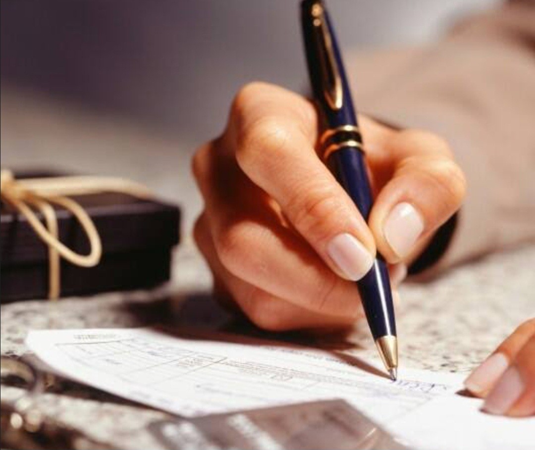 كاتبة-مقالات-و-اعلانات